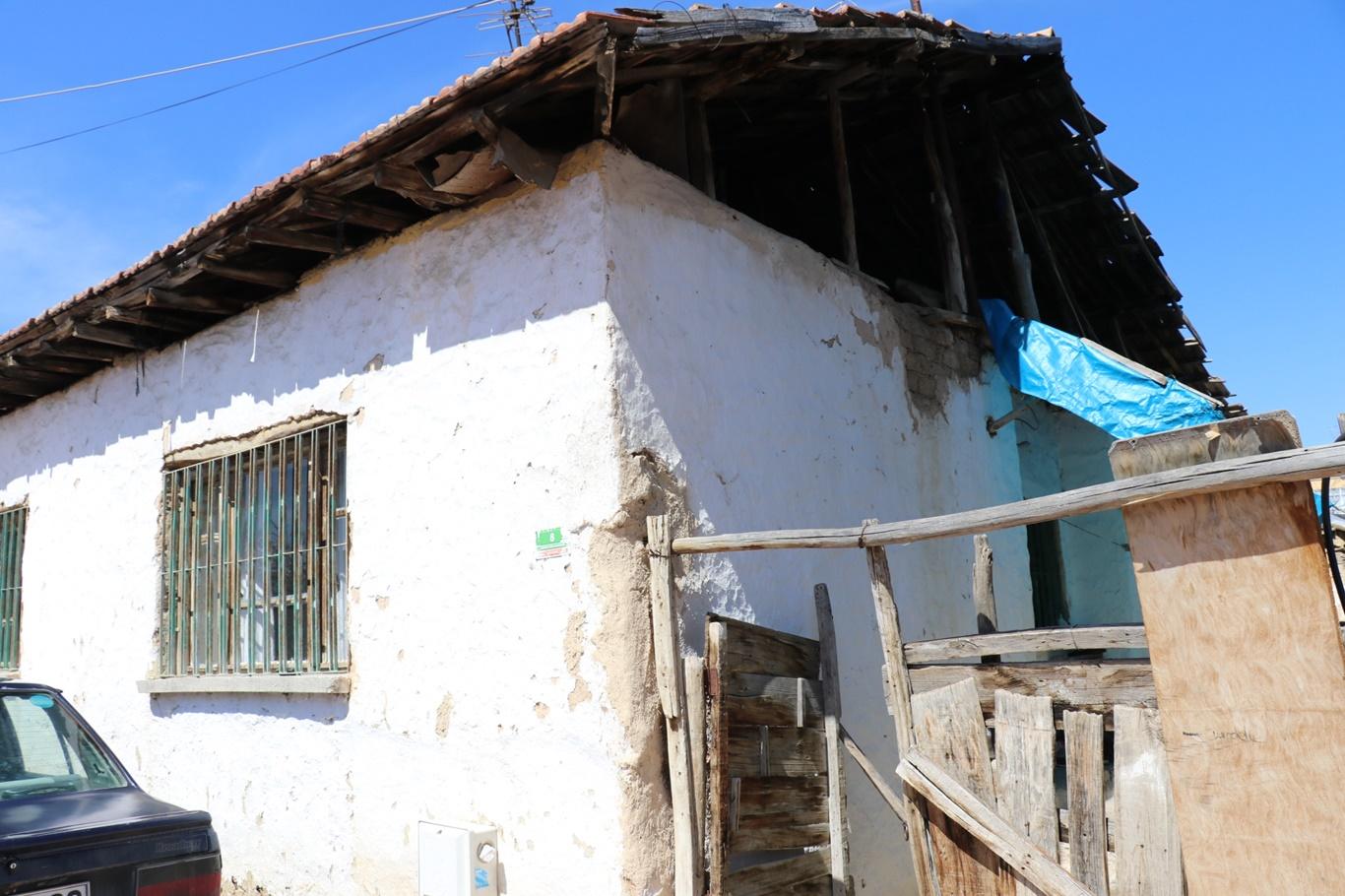 Televizyonları olmadığı için uzaktan eğitim alamayan öğrencinin hayalini eğitimciler gerçe